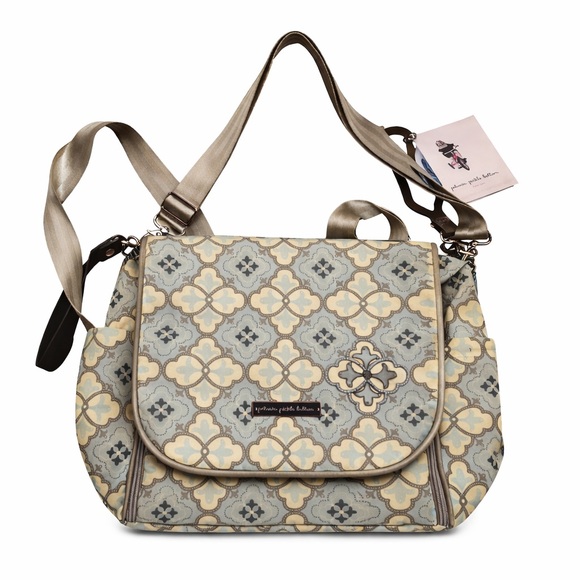 Petunia Pickle Bottom Handbags - Petunia Pickle Bottom Boxy Backpack Diaper Bag | Built-In Changing Station | NWT